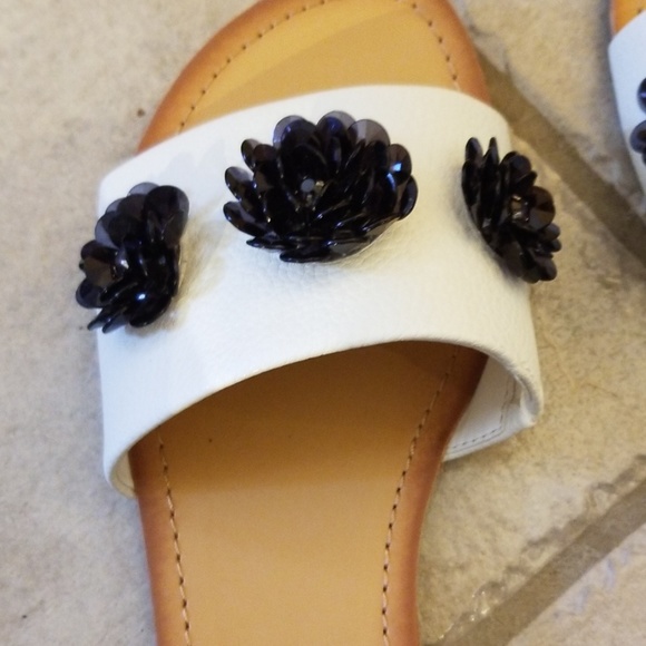 Kenneth Cole sandals - Picture 2 of 2